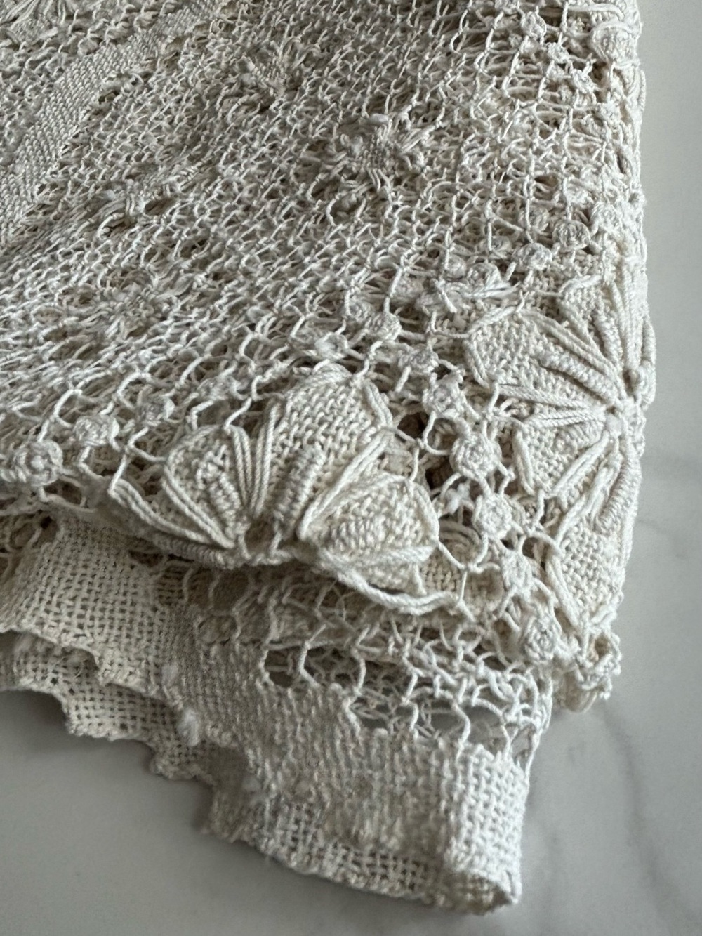 Vintage White Crochet Lace Tablecloth – Classic Home Dining 60x80 inch - Picture 9 of 11